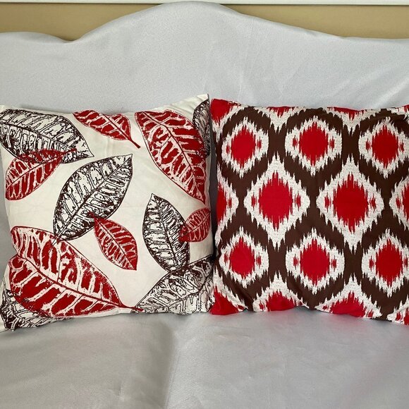 Phantoscope 2 Piece Red & Brown and White Graphic Accent Pillow Case Set - Picture 1 of 7